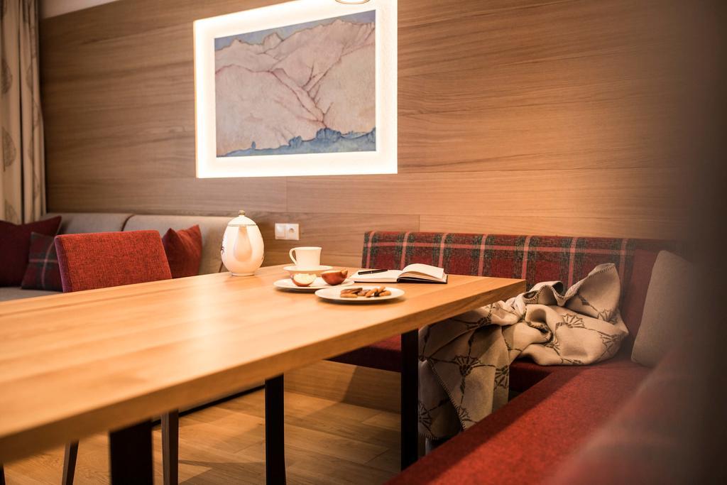 Slow Living Suite - Ferienwohnung Mit Privater Sauna & Garten 피스 외부 사진