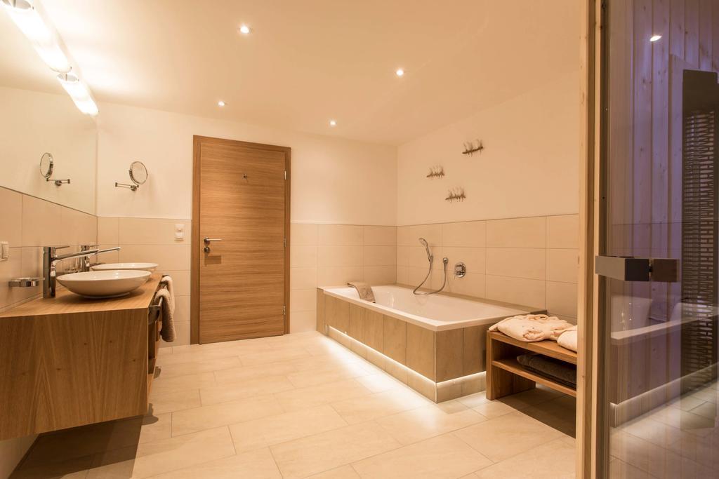 Slow Living Suite - Ferienwohnung Mit Privater Sauna & Garten 피스 외부 사진