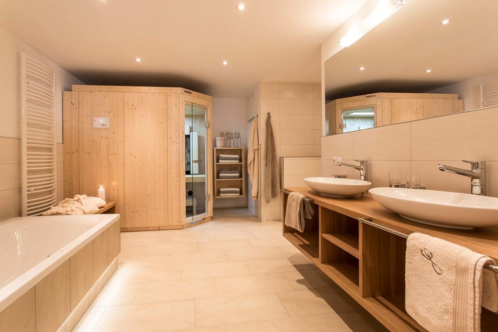 Slow Living Suite - Ferienwohnung Mit Privater Sauna & Garten 피스 외부 사진