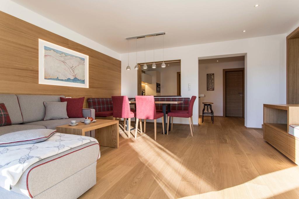 Slow Living Suite - Ferienwohnung Mit Privater Sauna & Garten 피스 외부 사진